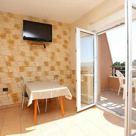 And By The Sea 3* Duće