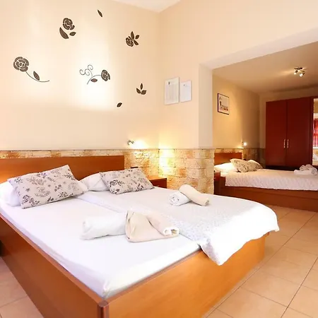 And By The Sea Gasthuis 3*